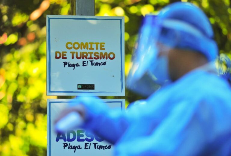 MINSAL realiza pruebas de coronavirus en Tamanique