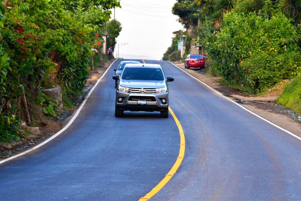 Gobierno rehabilita carretera que conecta a Santa Ana con Sonsonate