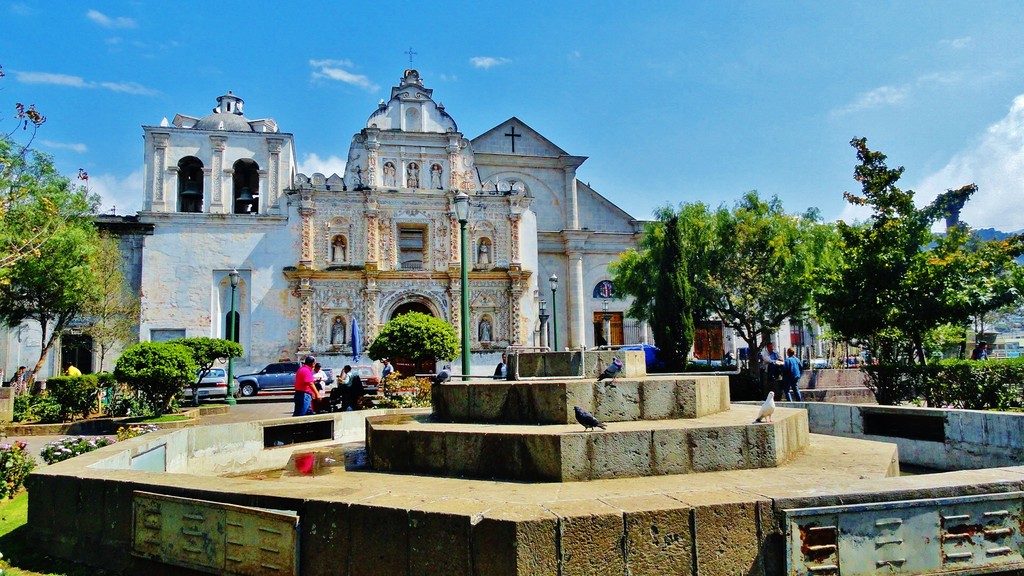 Centro Histórico de Quetzaltenango zona de alto riesgo por incremento de casos en COVID-19