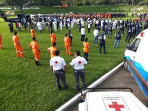 Cruz Roja Salvadoreña se suma al Plan Navideño 2020, y lo hace con un simulacro de incendio por venta de pólvora, donde muestran sus habilidades en atención a este tipo de emergencias.