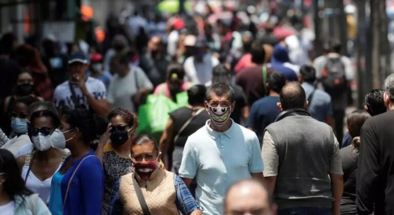 México reporta casi 106,000 muertes acumuladas por COVID-19