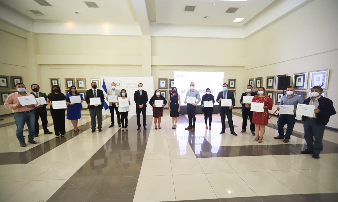 El Ministerio de Economía premia a integrantes del concurso “Reconvirtiendo El Territorio”