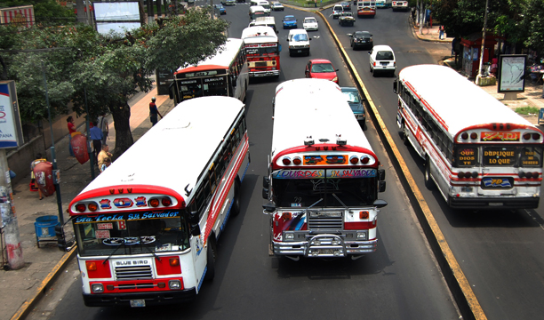Ministerio de Obras Públicas ha suspendido compensación económica a algunas unidades del transporte colectivo