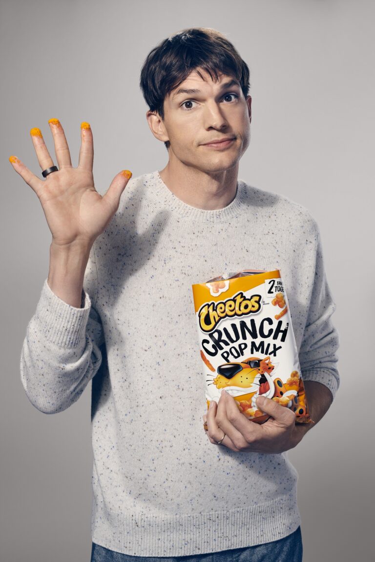 Cheetos lanza un adelanto del comercial con la superestrella Ashton Kutcher