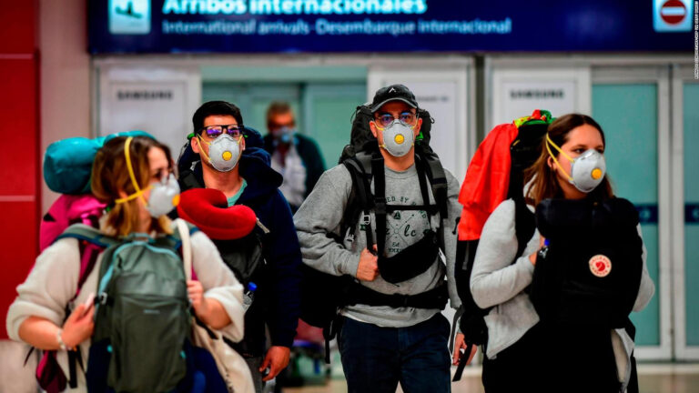 Provincias argentinas reimponen restricciones ante aumento de casos de coronavirus