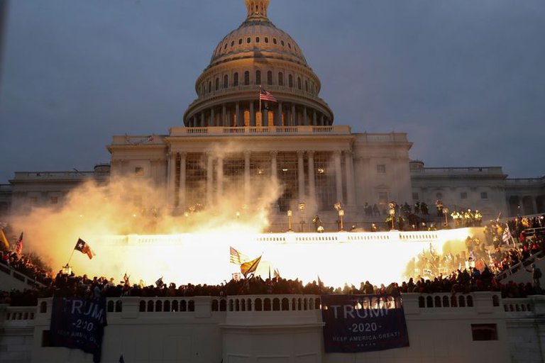 La cúpula militar de EEUU condena el asalto al Capitolio