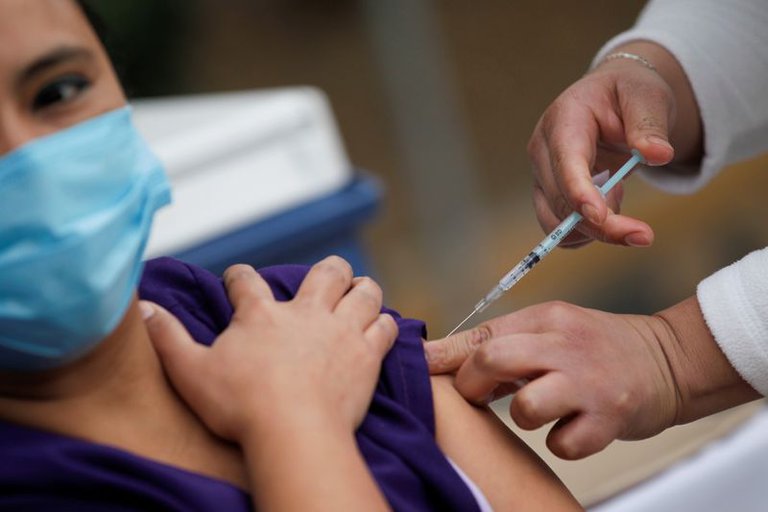 México ha detectado 110 personas con reacciones adversas a vacuna contra COVID-19