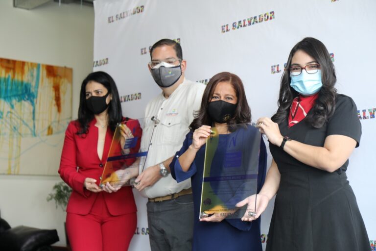 Empresas turísticas salvadoreñas continúan recibiendo certificados con sello de bioseguridad
