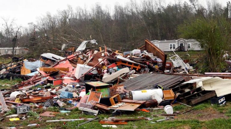Al menos cinco personas han muerto en Estados Unidos por tornados que azotan el estado de Alabama