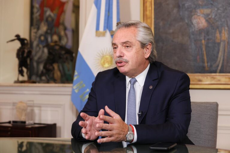 El presidente de Argentina da positivo a COVID-19