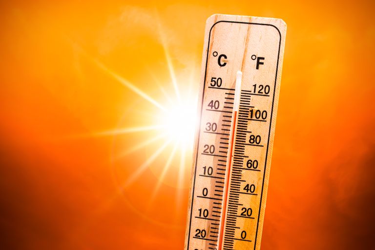 Woodland Hills alcanza los 100 grados más de un mes antes de lo habitual