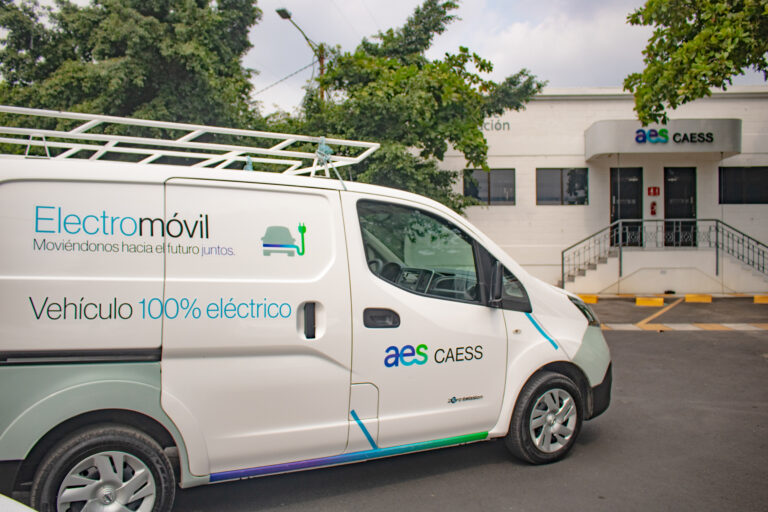 AES invierte US$1 millón para impulsar la electromovilidad en sus empresas distribuidoras