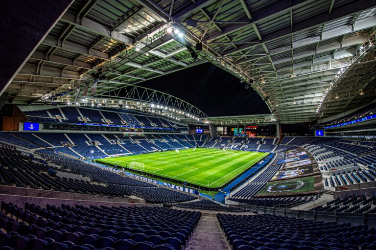 La final de la Liga de Campeones entre el Manchester City y el Chelsea se traslada a Porto