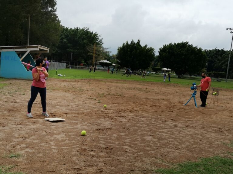 “El Swing” es una nueva opción para los amantes del baseball y softball