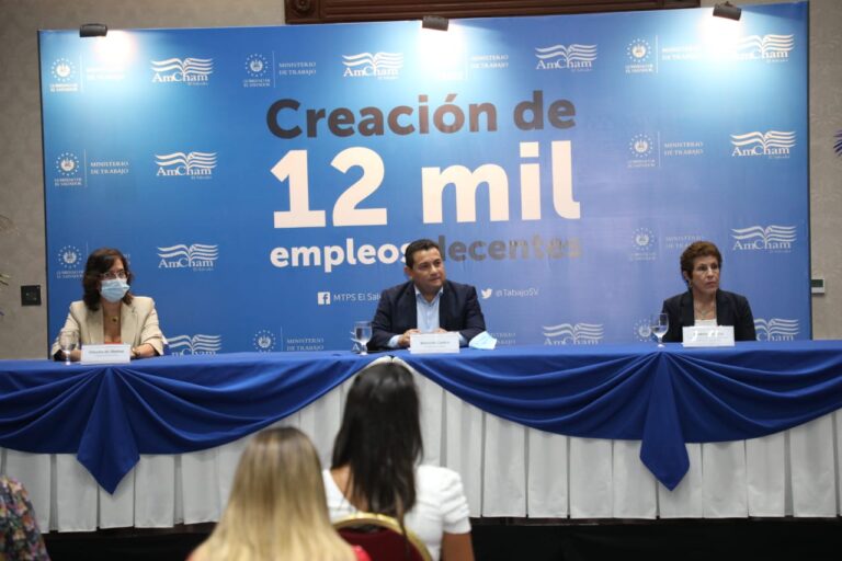 Anuncian la creación de 12 mil nuevos empleos en la industria del call center