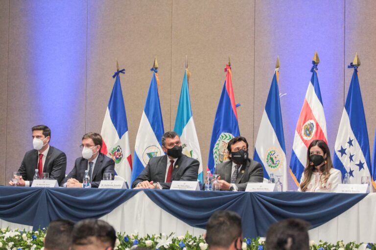 El Salvador es cede del ciclo de ponencias de análisis sobre El Futuro de Centro América en el marco del bicentenario