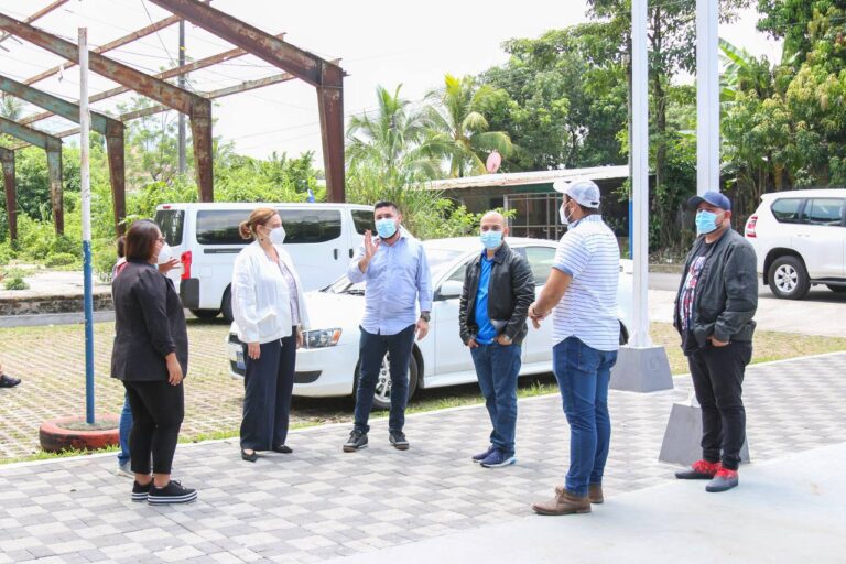 Representantes de Unicef visitan el CUBO en San Juan Opico