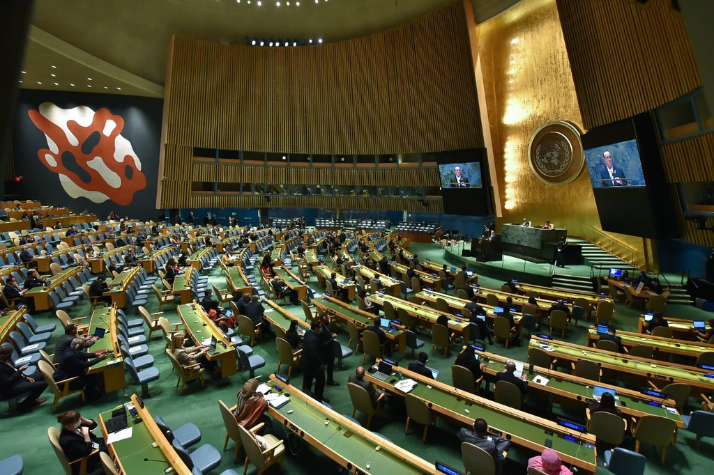 ONU hace un llamado a aumentar los esfuerzos para proteger los derechos de las niñas víctimas de violencia sexual y embarazos forzados