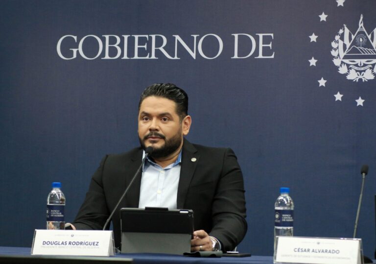 BCR: La economía salvadoreña registró un crecimiento de 24.5 % en el segundo trimestre de 2021