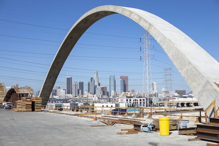 Consejo de Los Ángeles aprueba revisión de elemento de Vivienda de Planeación de la Ciudad, para logra una distribución equitativa de viviendas asequibles