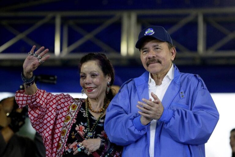 Venezuela felicita la reelección del presidente de Nicaragua Daniel Ortega y de la vicepresidenta Rosario Murillo
