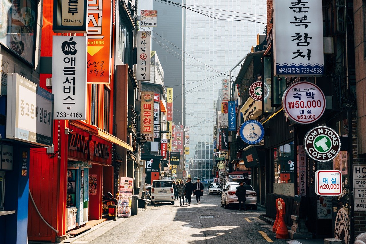 Vuelven restricciones por ola de  COVID-19 en Corea del Sur