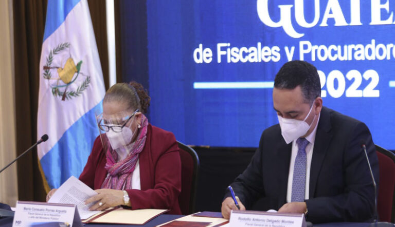 Fiscal General firma Acuerdo de Cooperación con el Ministerio Público de Guatemala