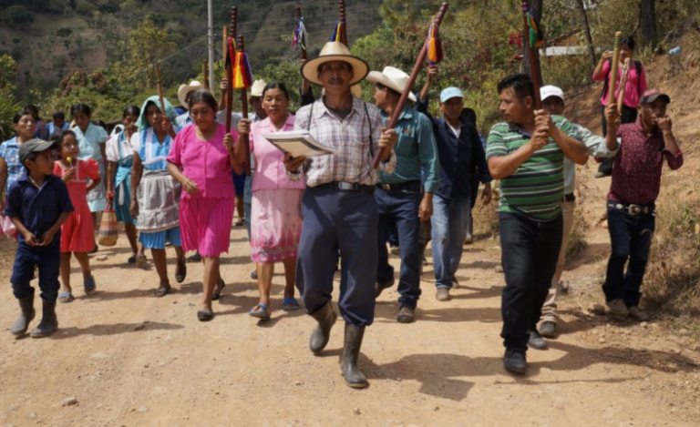 Indígenas demandan a Guatemala por derecho a sus tierras