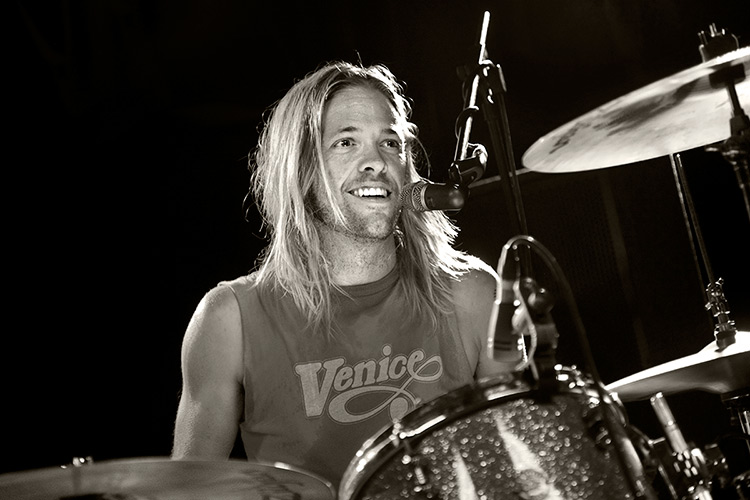 Fallece Taylor Hawkins baterista de la banda Foo Fighters