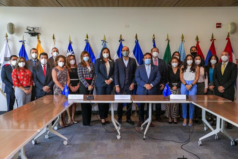 Vicepresidente Félix Ulloa y Plan Trifinio El Salvador visitan BCIE, previa entrega del Plan Maestro para la región Trifinio