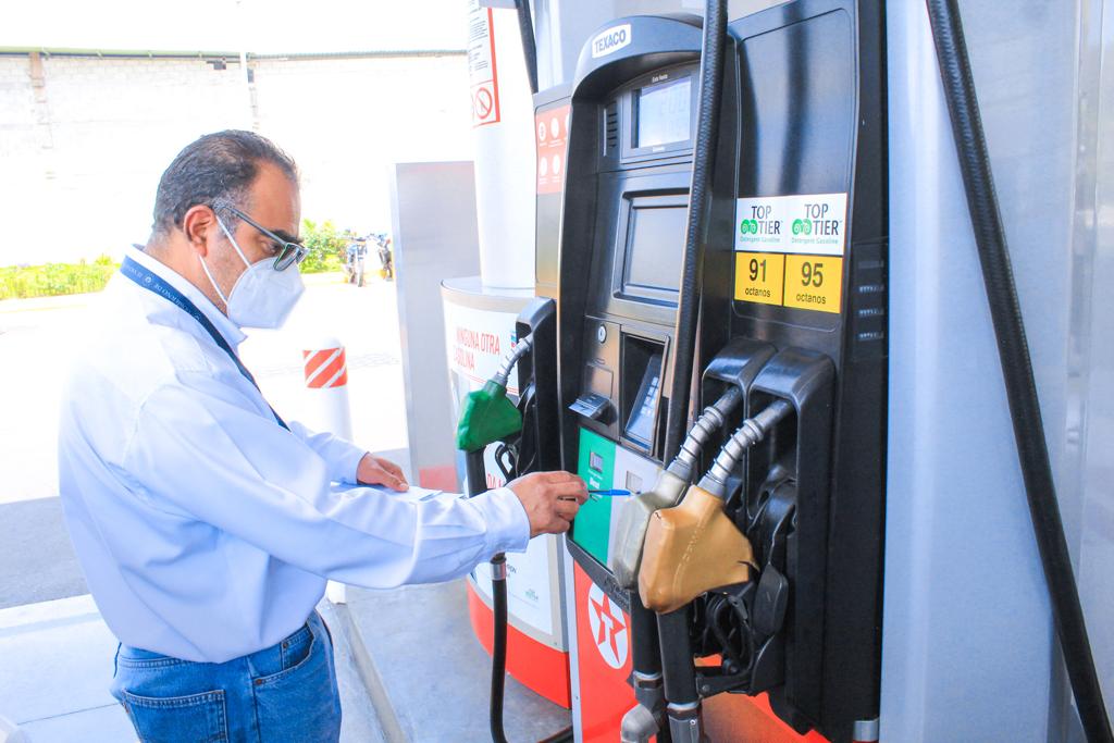 MINEC y Defensoría del Consumidor investigan irregularidades en venta de combustibles de 27 gasolineras