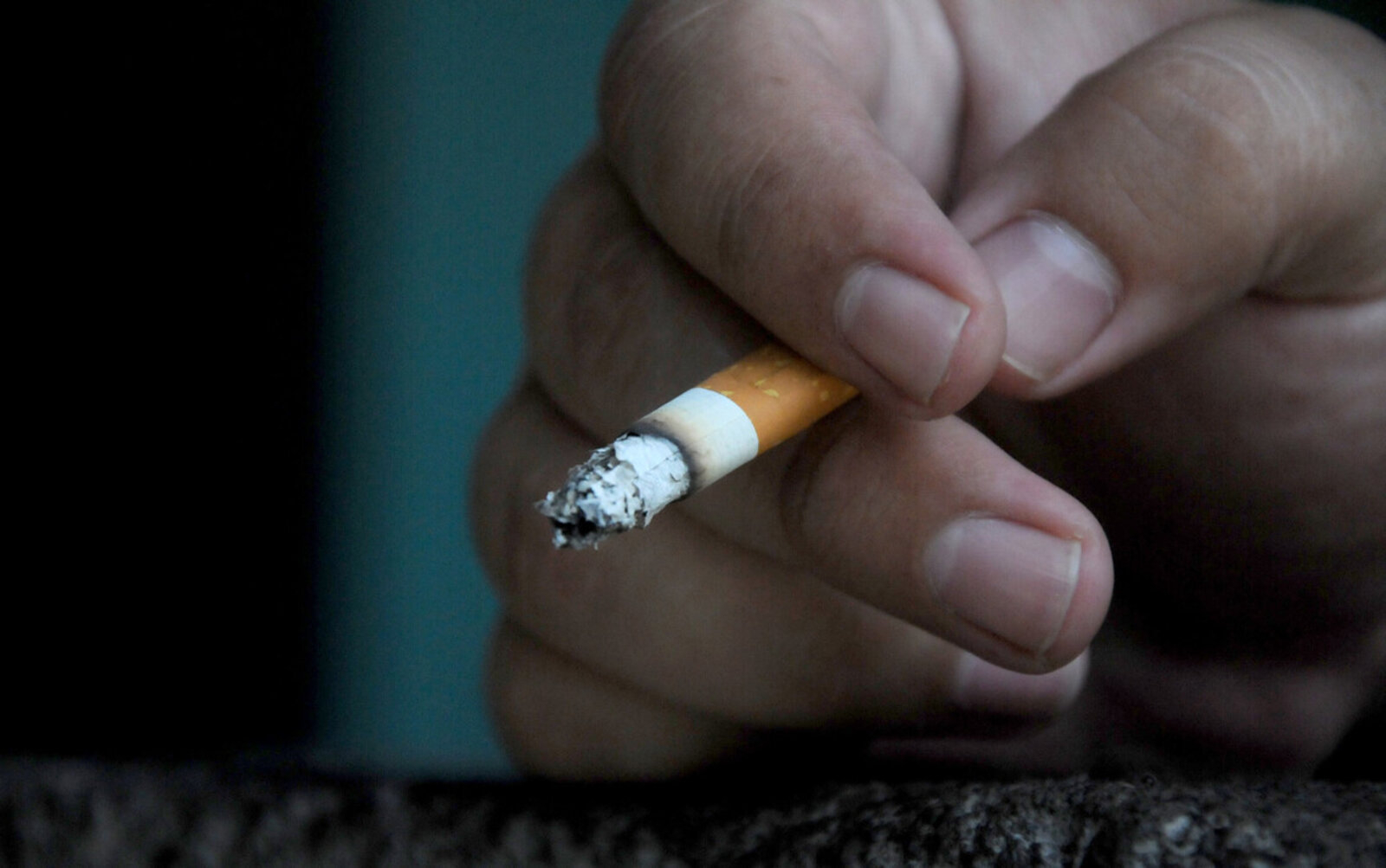 Cada año fallecen en El Salvador 1,600 personas por enfermedades derivadas del tabaquismo (FOSALUD)