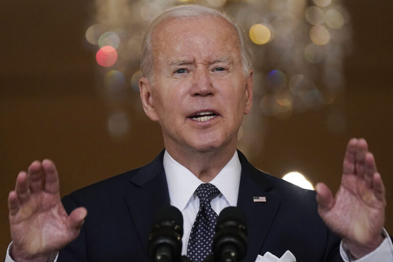 Biden pide al Congreso prohibir las armas de asalto en Estados Unidos