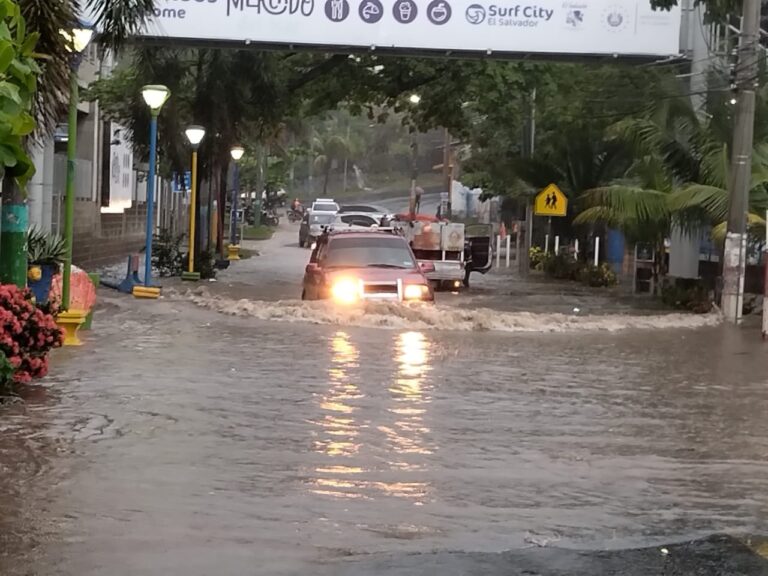 Decretan alerta amarilla por lluvias en la zona costera y en el municipio de Metapán