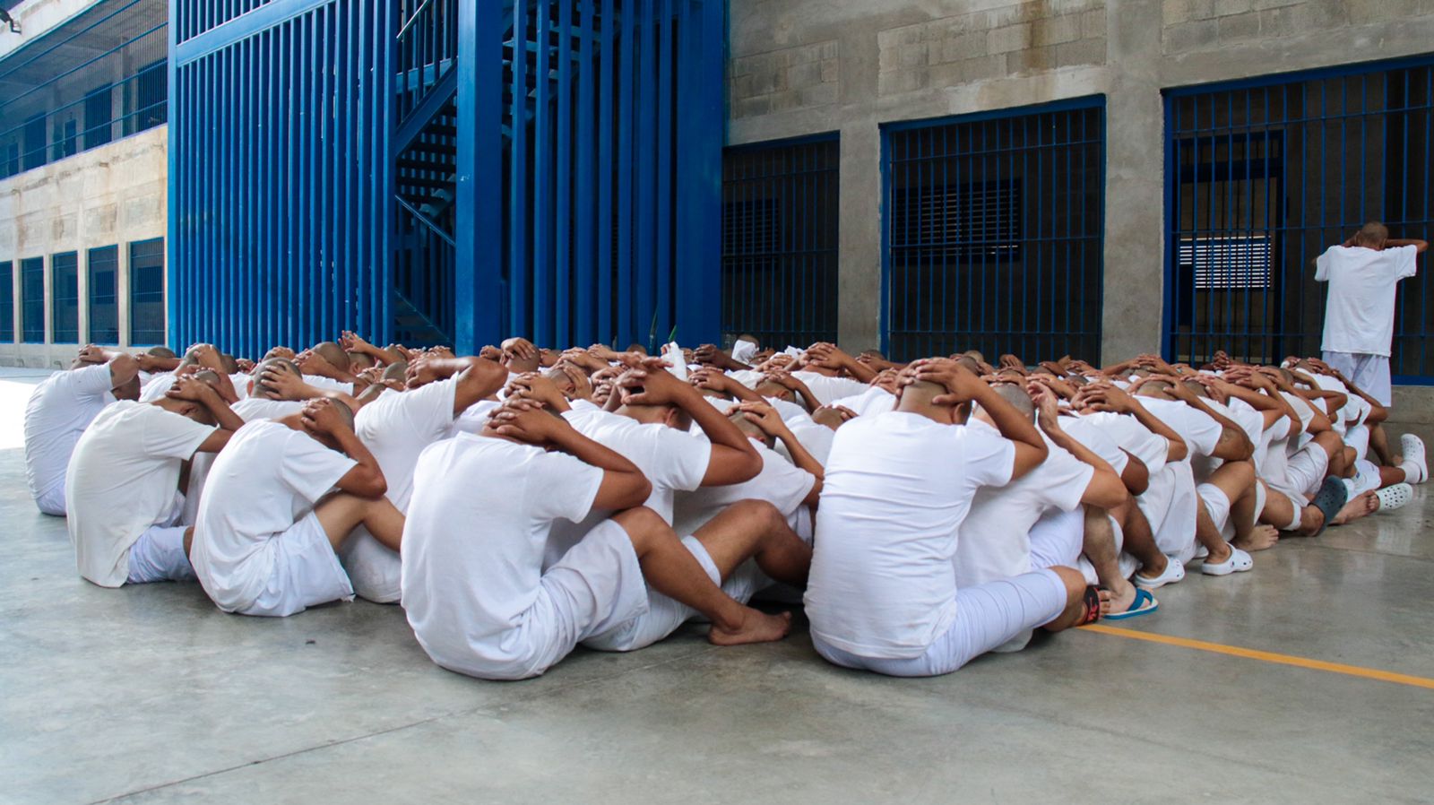 El Salvador duplica el número de presos desde el inicio del régimen de excepción