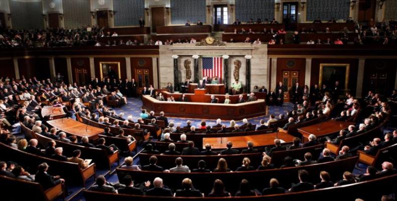 El Senado de EEUU avanza en la primera legislación importante sobre el control de armas en décadas