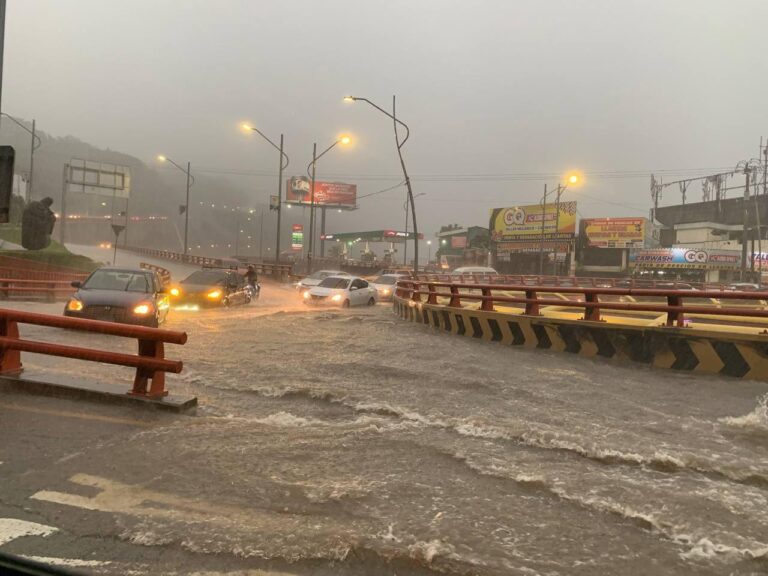 Las lluvias provocaron inundaciones y daños en San Salvador