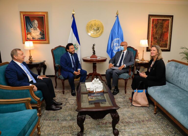 Vicepresidente se reúne con representantes de las Naciones Unidas en El Salvador