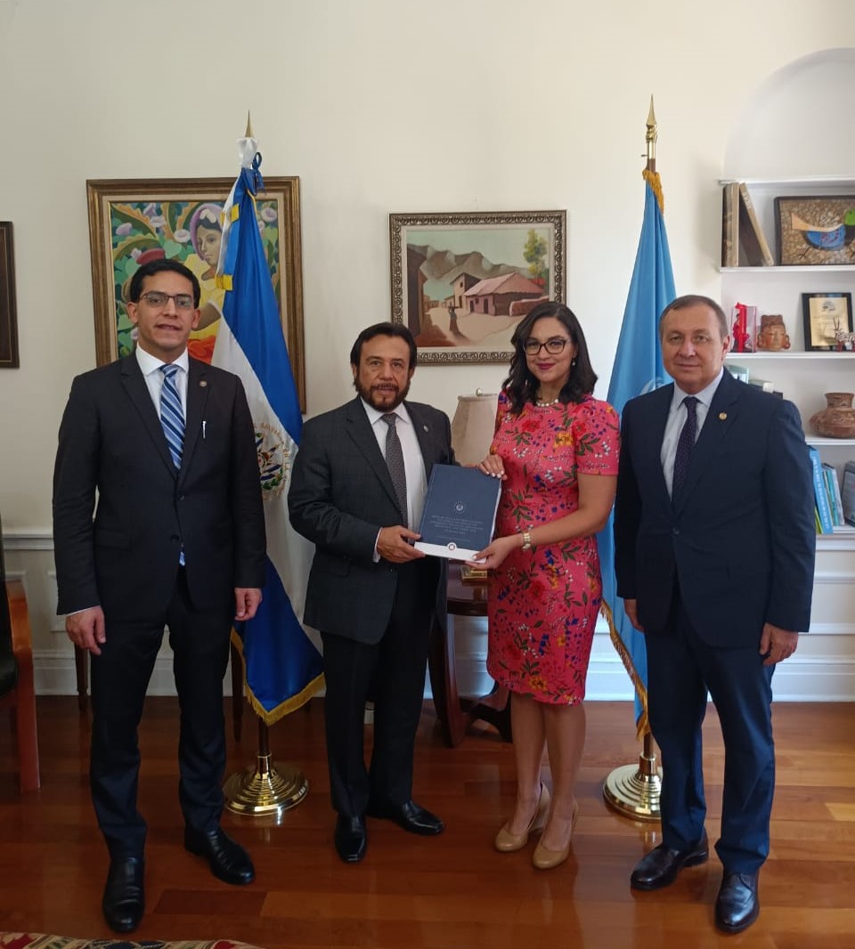 Vicepresidente Ulloa llega a NY para la presentación de la II Revisión Nacional Voluntaria del proceso de implementación de los Objetivos de Desarrollo Sostenible (ODS) El Salvador 2022