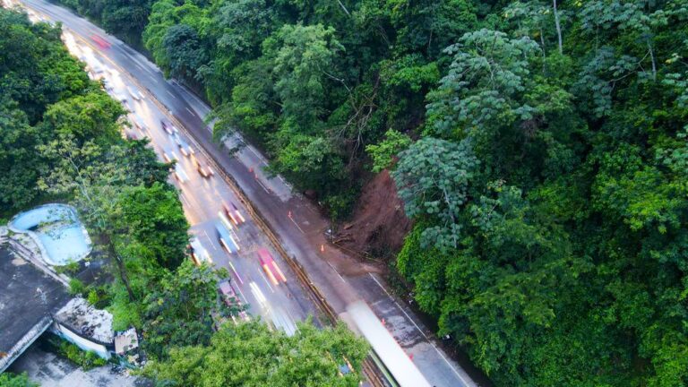 No se cerrará el paso vehicular en Carretera Los Chorros asegura ministro de Obras Públicas