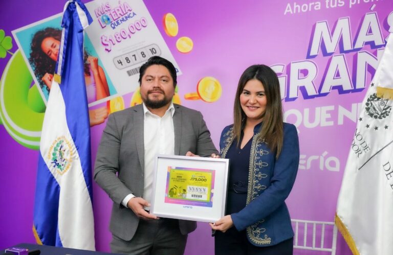 Cancillería participa en sorteo de la Lotería Nacional de Beneficencia en honor al Día de los Salvadoreños en EEUU