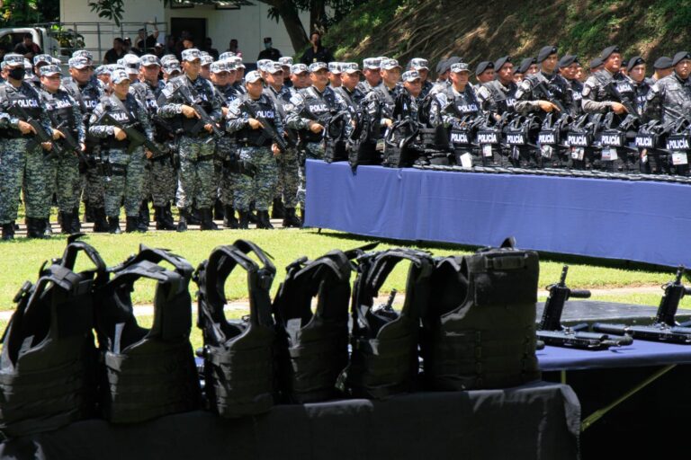 Ministerio de Seguridad entrega moderno lote de armamento a la PNC