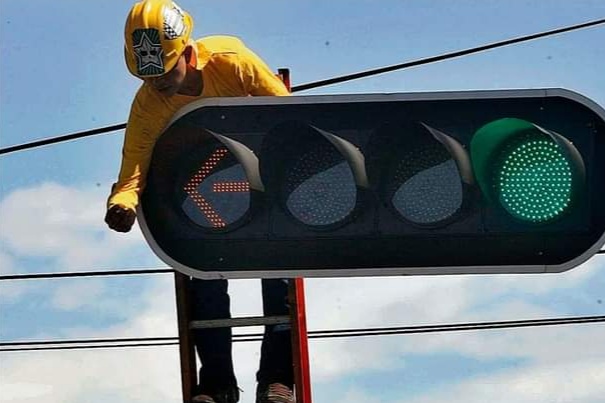 Nuevo sistema de semáforos permitirá sancionar a más conductores peligrosos con fotomultas