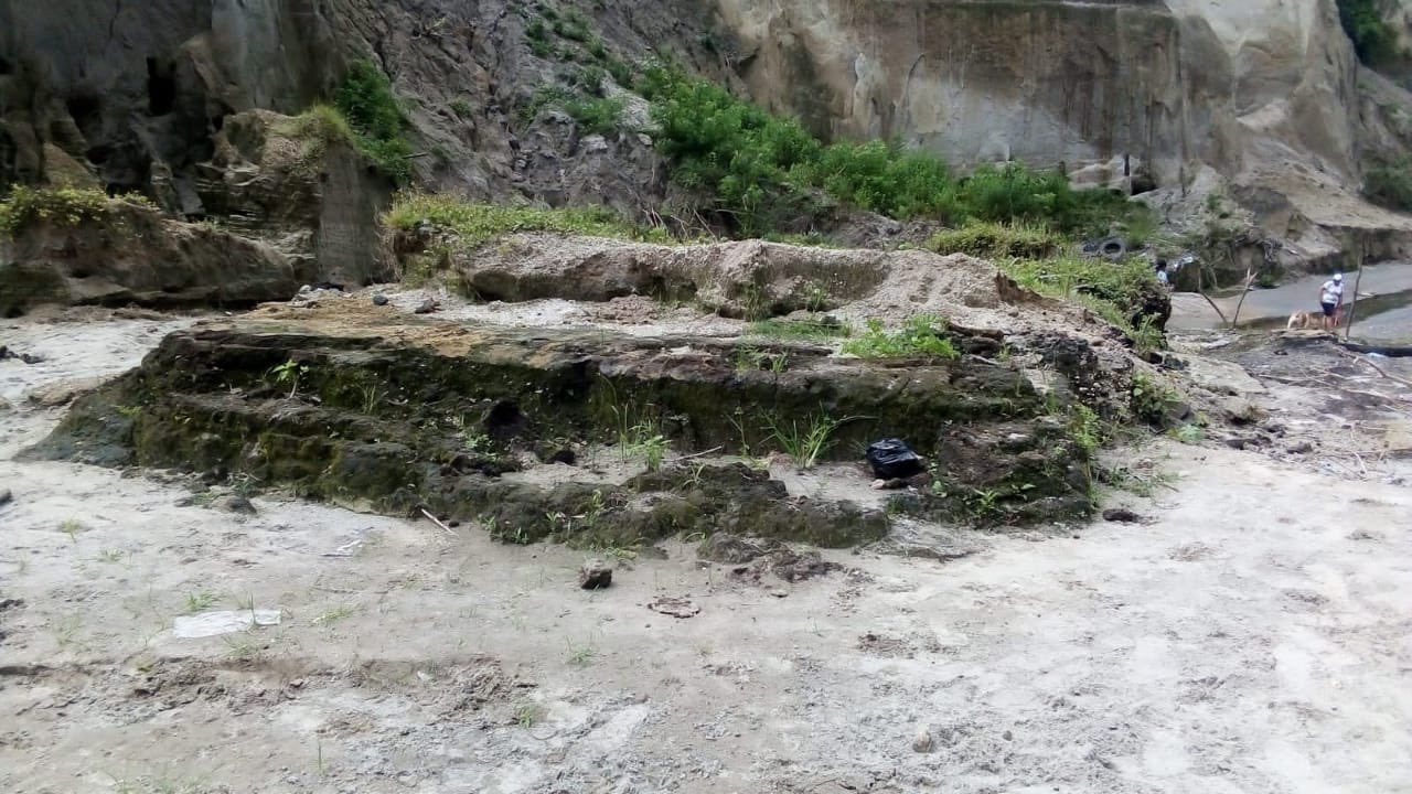Denuncian saqueo en el recién descubierto sitio arqueológico en Tonacatepeque