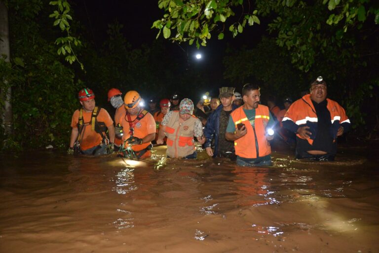 lluvias provocan inundaciones en diferentes zonas del país donde las familias afectadas fueron evacuadas