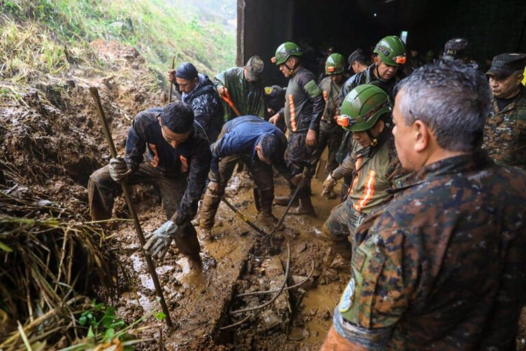 Fallecen cinco soldados tras el derrumbe de un muro en Comasagua