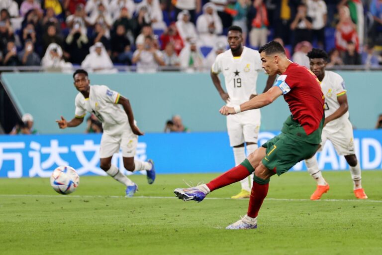 Portugal cumple con sufrimiento ante Ghana y CR7 se convierte en el único jugador en anotar en 5 mundiales