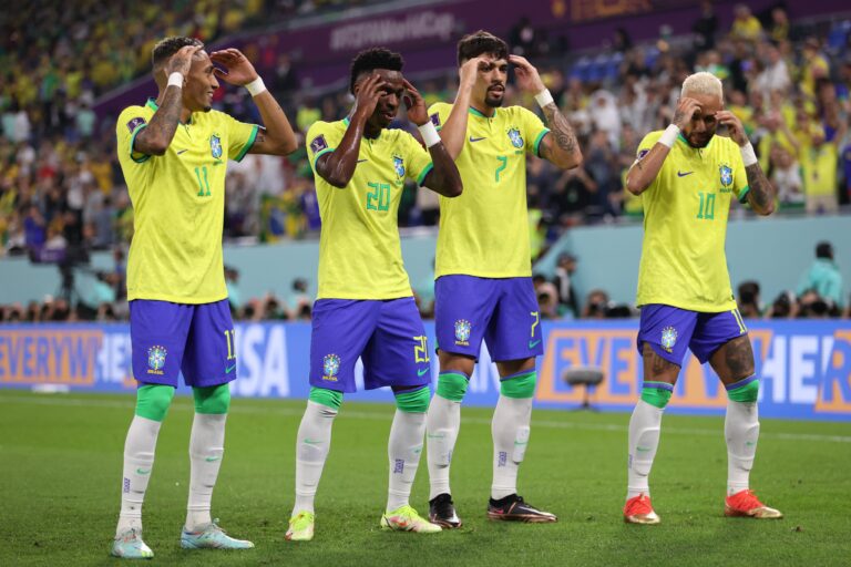 La samba de Brasil llega a cuartos de final derrotando a Corea 4-1