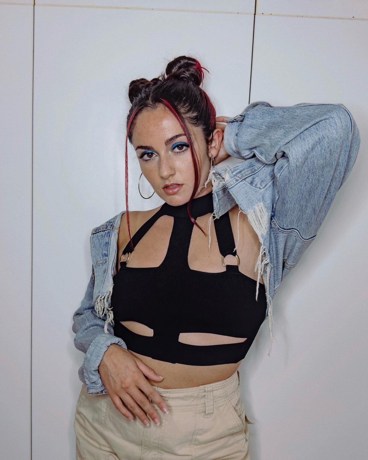 Caluu C. Estrena su nuevo tema «Peón»